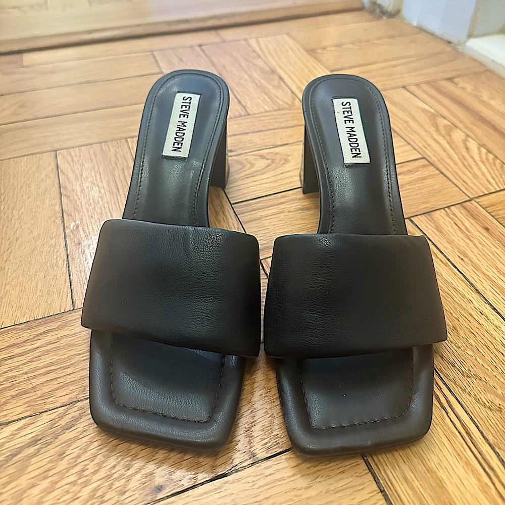 Steve Madden Black Leather Sandals